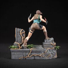 Tomb Raider Statue - Lara Croft- 14 image