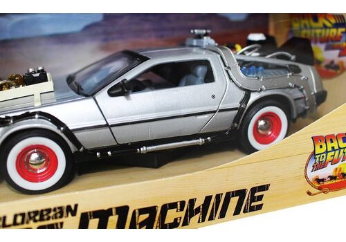 Back To The Future III 1/24 Vehicle - DeLorean LK Coupe- 2 image