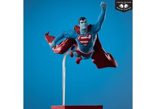 DC Direct 1/10 Statue - Superman Red and Blue (by Lee Bermejo)- 7 image