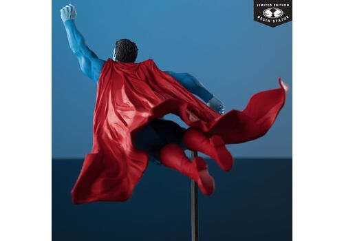 DC Direct 1/10 Statue - Superman Red and Blue (by Lee Bermejo)- 8 image